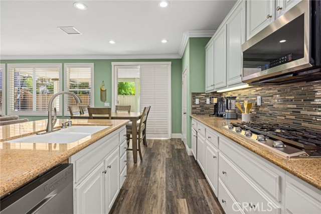 Detail Gallery Image 15 of 57 For 35319 Trailside Dr, Lake Elsinore,  CA 92532 - 4 Beds | 3 Baths