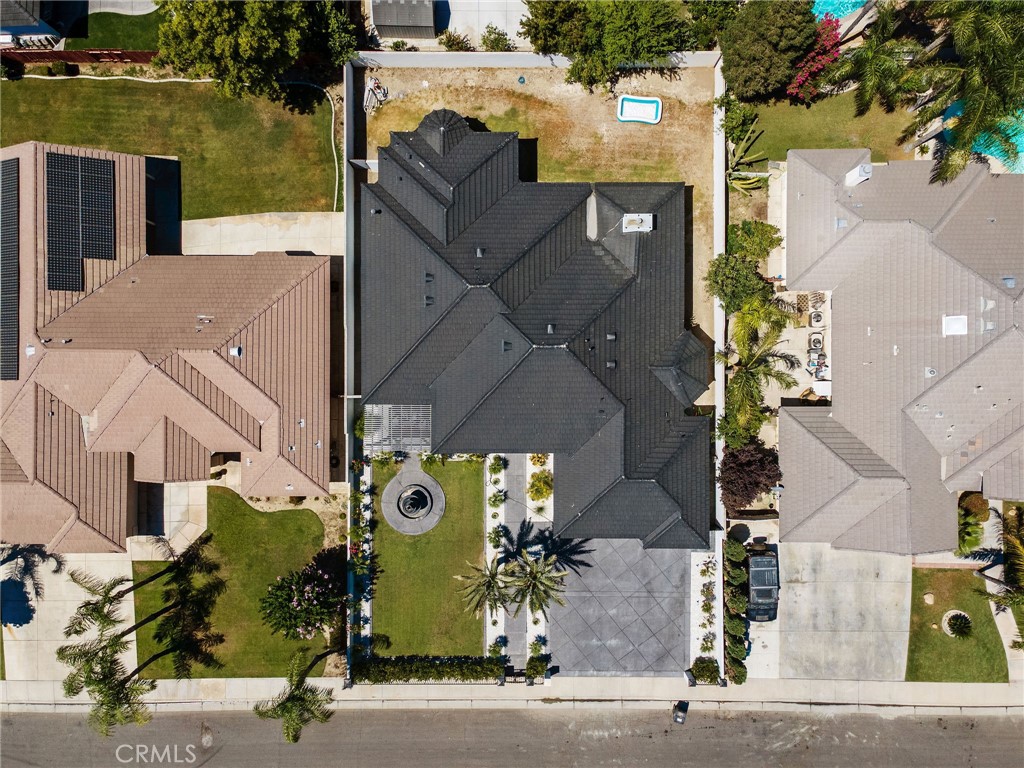 https://media.crmls.org/medias/80ab7c9c-30bb-4fc6-9d53-0afed8a76076.jpg?preset=X-Large