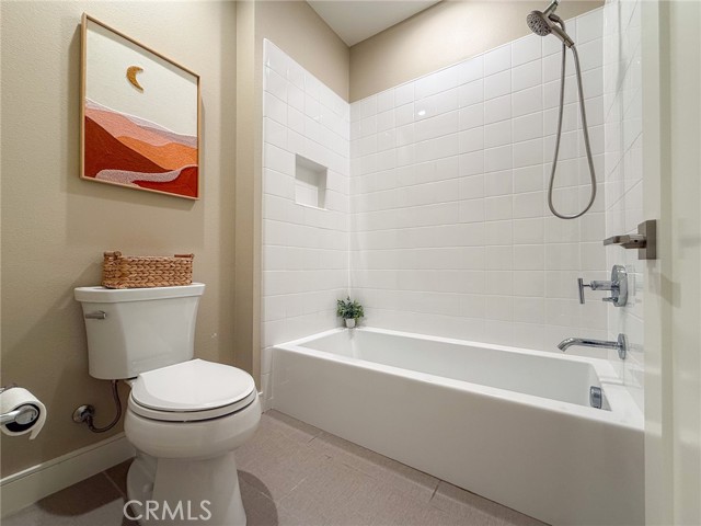 142 Dolci, Irvine CA: https://media.crmls.org/medias/80abd920-4a53-468a-9b1f-66e4a66cd873.jpg