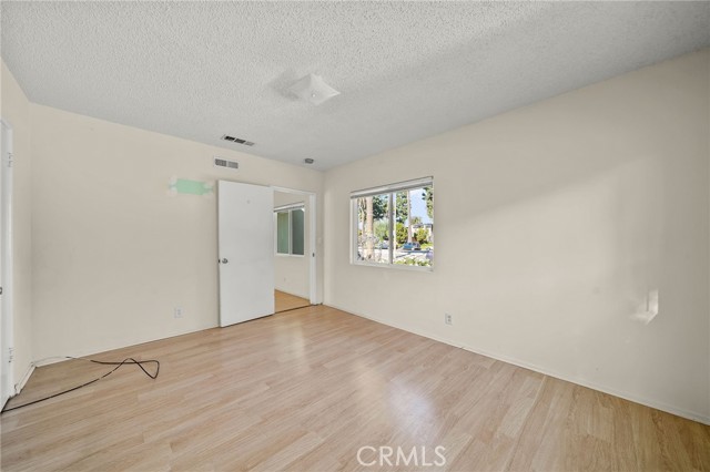 Detail Gallery Image 20 of 32 For 20644 Sherman Way, Winnetka,  CA 91306 - 3 Beds | 2 Baths