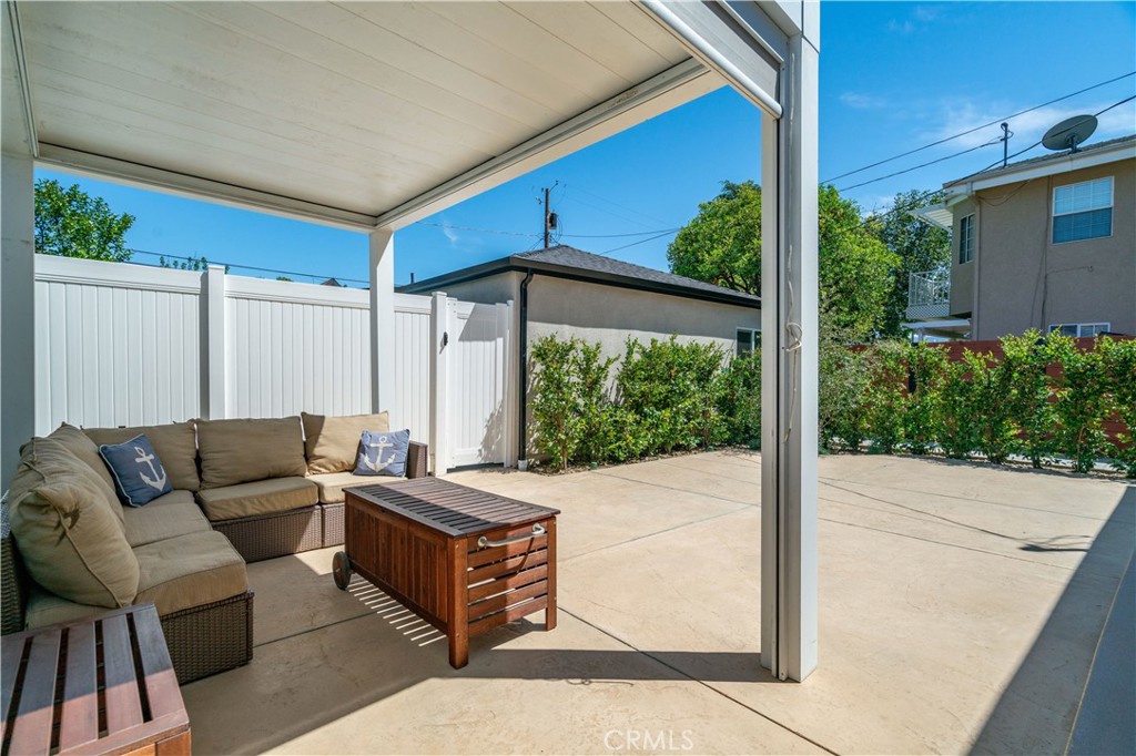 1330 N Lincoln StreetBurbank img 49
