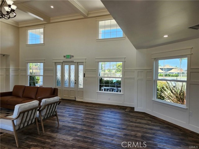 8195 Pawtucket Drive, Huntington Beach CA: https://media.crmls.org/medias/80adbd18-112c-4045-8c47-dbaae2eaa7ff.jpg