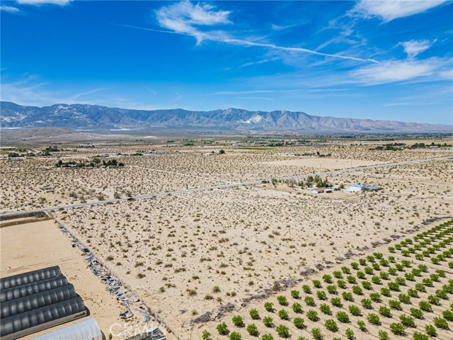 34700 Rabbit Springs Road, Lucerne Valley CA: https://media.crmls.org/medias/80ae0475-ad9e-4df0-b8bf-10ca19110d68.jpg