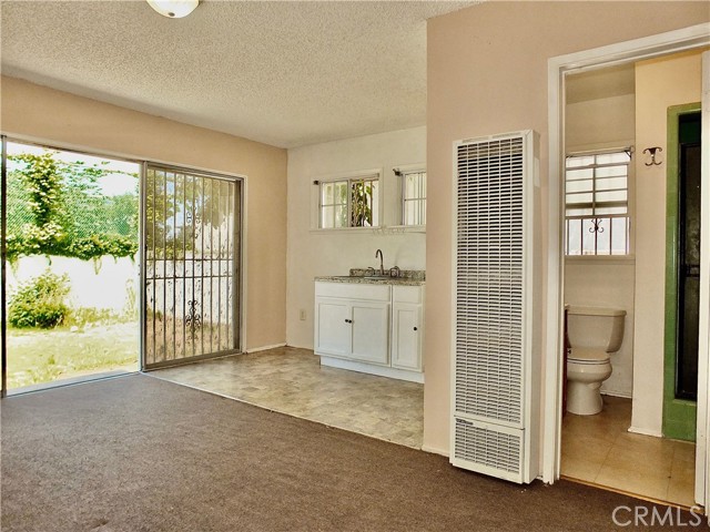 Detail Gallery Image 5 of 12 For 3743 W 132nd #REAR,  Hawthorne,  CA 90250 - 1 Beds | 1 Baths