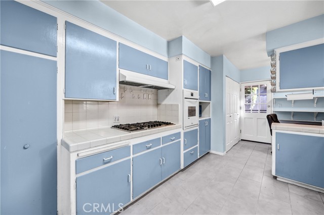 Detail Gallery Image 14 of 25 For 5906 Colbath, Valley Glen,  CA 91401 - 3 Beds | 2 Baths