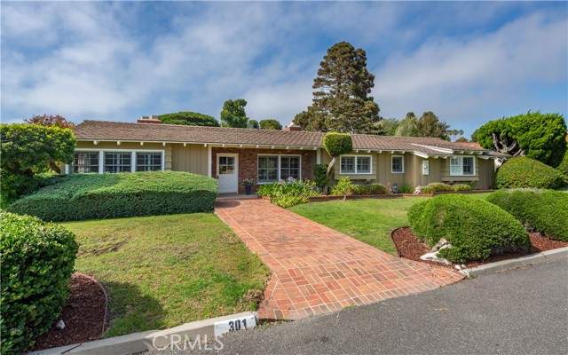 Detail Gallery Image 2 of 44 For 301 Yarmouth, Palos Verdes Estates,  CA 90274 - 4 Beds | 2 Baths