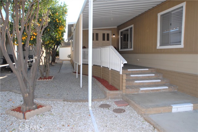 Detail Gallery Image 2 of 15 For 881 North Lake Street #306,  Hemet,  CA 92544 - 3 Beds | 2 Baths