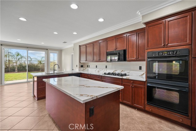 Detail Gallery Image 16 of 73 For 27368 Pumpkin St, Murrieta,  CA 92562 - 5 Beds | 3 Baths