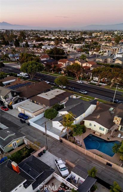 Detail Gallery Image 23 of 24 For 1821 Lake St, Huntington Beach,  CA 92648 - 3 Beds | 3/1 Baths