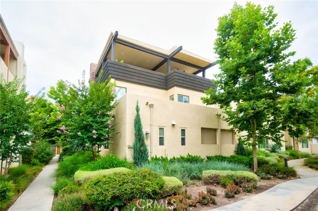 320 Magnet, Irvine CA: https://media.crmls.org/medias/80b15e03-b40e-468d-87c6-9987dc31cc53.jpg