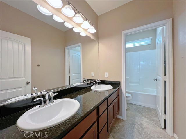 Detail Gallery Image 13 of 27 For 32647 Dorset Ct, Temecula,  CA 92592 - 4 Beds | 2/1 Baths