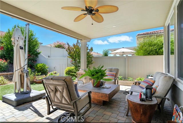 345 Lucinda Terrace, Beaumont CA: https://media.crmls.org/medias/80b25980-2fa6-4c01-89fd-bbbf8ce7896a.jpg