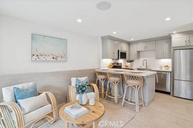 Detail Gallery Image 29 of 71 For 523 S Francisca Ave, Redondo Beach,  CA 90277 - 2 Beds | 2 Baths