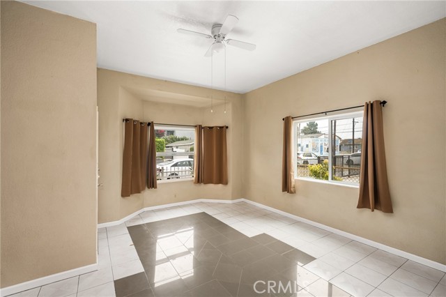 Detail Gallery Image 2 of 16 For 1521 Junipero Ave, Long Beach,  CA 90804 - 2 Beds | 2 Baths