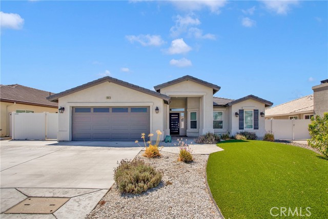 Detail Gallery Image 1 of 1 For 13051 Bermuda Dunes Dr, Victorville,  CA 92395 - 4 Beds | 3 Baths