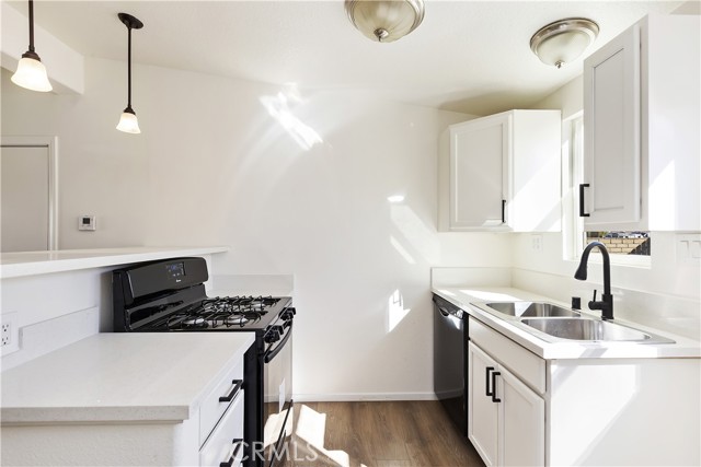 700 E Washington Street, Colton CA: https://media.crmls.org/medias/80b30d22-efa8-4739-97c0-58b82152e12d.jpg