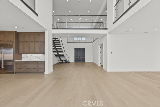 20434 W Albion Way, Porter Ranch CA: https://media.crmls.org/medias/80b3c0b6-1dc1-4b48-a4b2-f901e54b20ec.jpg