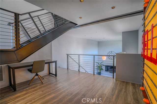 1011 N Orange Grove Avenue, West Hollywood CA: https://media.crmls.org/medias/80b4d1f0-8764-4e4c-8cd5-2cf021395111.jpg