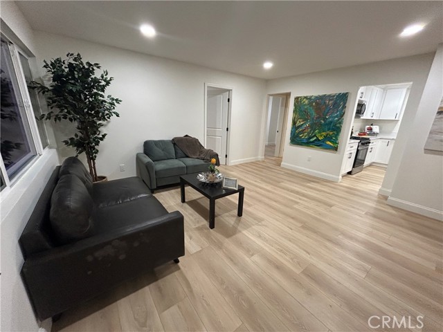 Detail Gallery Image 4 of 23 For 22428 Neptune, Carson,  CA 90745 - 4 Beds | 2 Baths