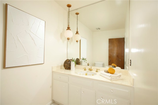 3950 Hamilton Lane, La Crescenta CA: https://media.crmls.org/medias/80b4f454-1307-4988-95f0-8feeb6a11dc5.jpg