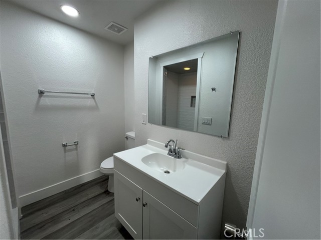 Detail Gallery Image 15 of 19 For 3733 Kenmore Dr, Fresno,  CA 93703 - 3 Beds | 2 Baths