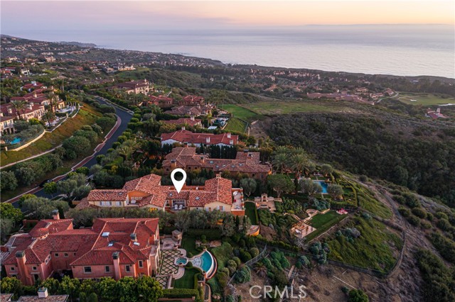 5 Pelican Vista Drive, Newport Coast CA: https://media.crmls.org/medias/80b754d7-efa4-41c3-9008-88cb3f4a41a3.jpg