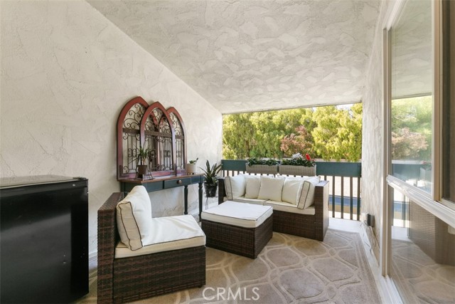 802 Camino Real, Redondo Beach, California 90277, 3 Bedrooms Bedrooms, ,2 BathroomsBathrooms,Residential,Sold,Camino Real,OC22093224