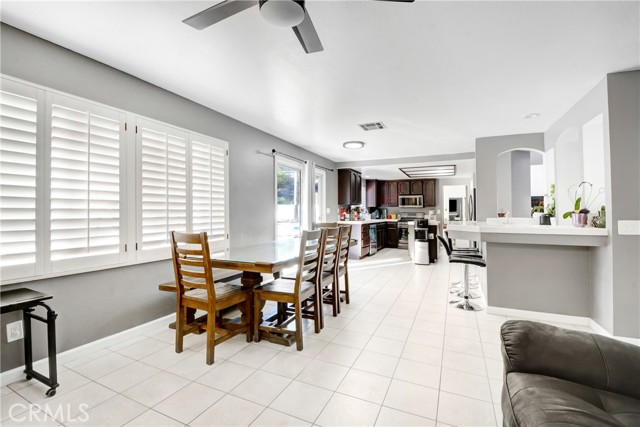 Detail Gallery Image 10 of 31 For 10013 Deep Canyon, Moreno Valley,  CA 92557 - 6 Beds | 3 Baths