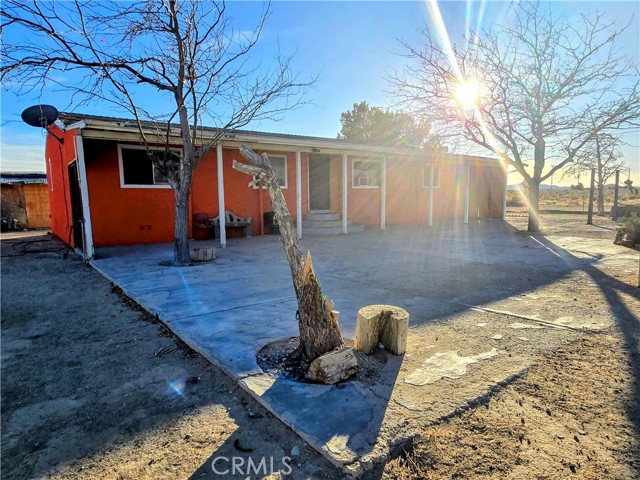 Detail Gallery Image 3 of 18 For 10144 Fetters St, Mojave,  CA 93501 - 3 Beds | 2 Baths