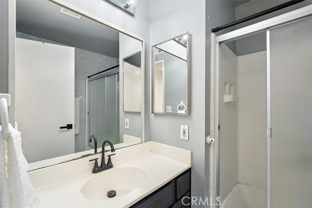 Detail Gallery Image 19 of 26 For 19834 Sandpiper Pl #64,  Newhall,  CA 91321 - 3 Beds | 2 Baths