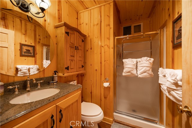 43897 Yosemite Drive, Big Bear Lake CA: https://media.crmls.org/medias/80b845ca-22b1-4835-92cd-a101dfa797a7.jpg
