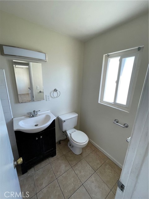 Detail Gallery Image 8 of 10 For 5949 Atlantic Ave, Long Beach,  CA 90805 - – Beds | – Baths