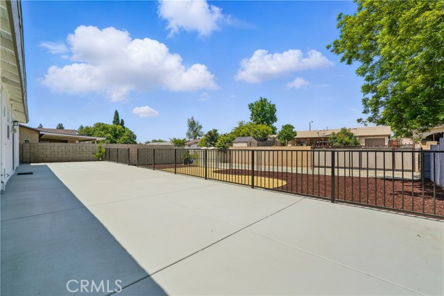 1717 Norval Street, Pomona CA: https://media.crmls.org/medias/80b891b8-4eef-4f5b-a958-1fcaab17d0cd.jpg
