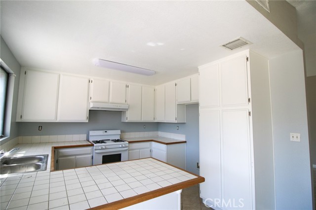 29748 Park City Avenue, Menifee CA: https://media.crmls.org/medias/80b96530-69e2-4380-aa31-e378b9a54806.jpg