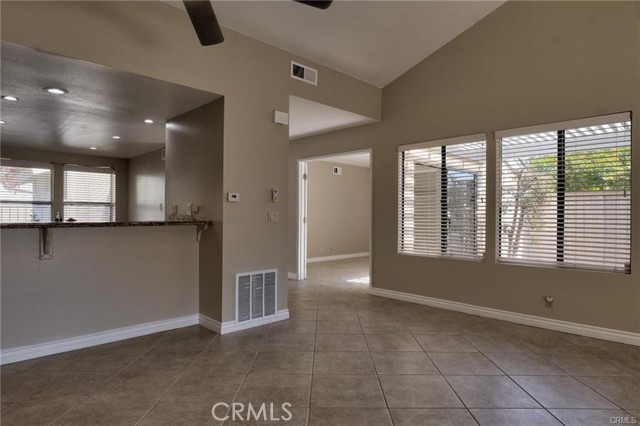 Detail Gallery Image 49 of 69 For 18 Starflower #10,  Irvine,  CA 92604 - 3 Beds | 2 Baths