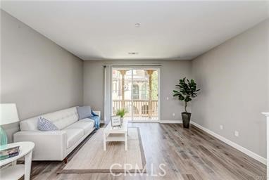 Detail Gallery Image 5 of 31 For 22919 Mariposa Ave #202,  Torrance,  CA 90502 - 3 Beds | 4 Baths