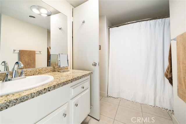 Detail Gallery Image 28 of 42 For 46125 Burroweed Ln., Palm Desert,  CA 92260 - 2 Beds | 2/1 Baths