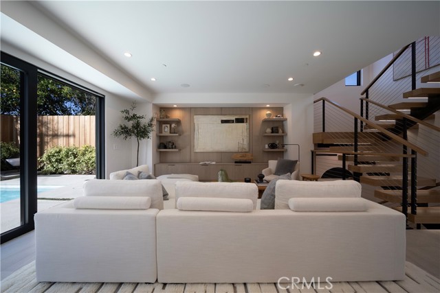 Image 6 of 26 For 4519 Saint Clair Avenue