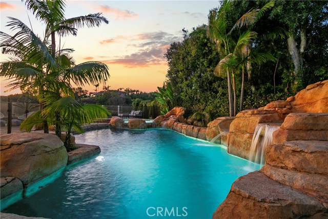 1 Pacifico, Laguna Niguel CA: https://media.crmls.org/medias/80bd3dfa-35d2-4aa3-96bf-d88e93197421.jpg