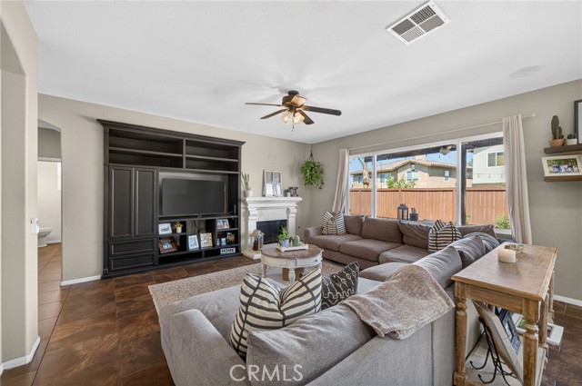 Detail Gallery Image 4 of 66 For 33884 Pegase Ct, Temecula,  CA 92592 - 5 Beds | 2/1 Baths