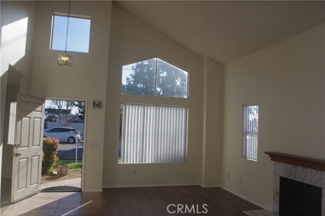 Detail Gallery Image 7 of 34 For 421 S Flower Ave a,  Brea,  CA 92821 - 3 Beds | 2/1 Baths