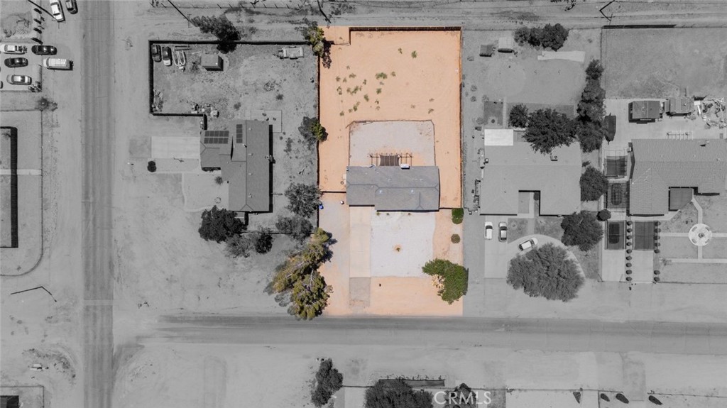 https://media.crmls.org/medias/80be7b59-8f29-4f91-8640-f454d4b11833.jpg?preset=X-Large