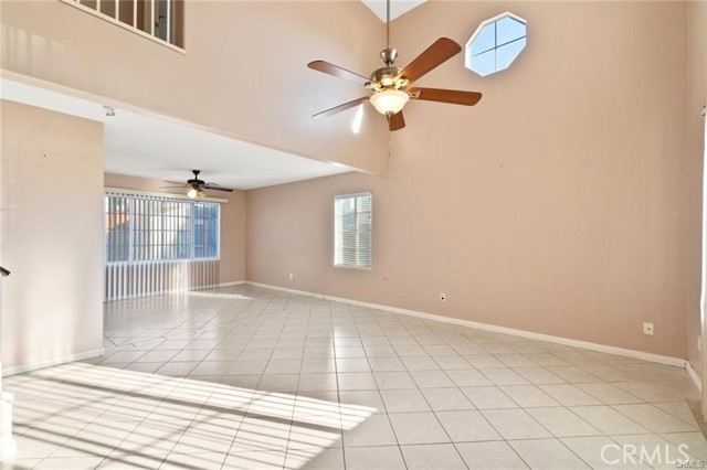 Detail Gallery Image 3 of 9 For 350 Avenue 9, Lake Elsinore,  CA 92530 - 4 Beds | 2/1 Baths
