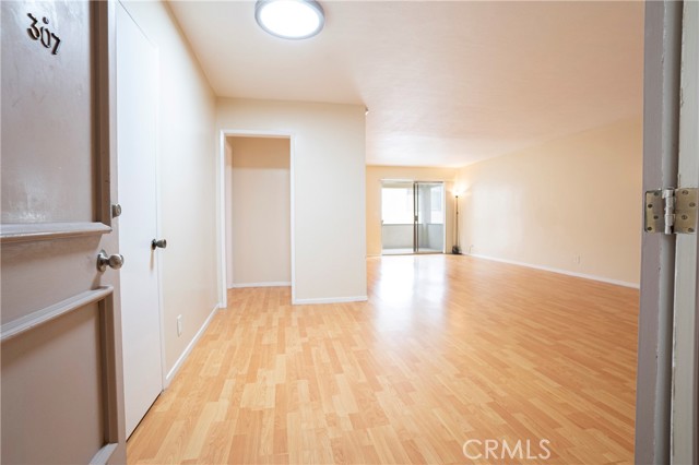 5651 Sumner Way, 307 photo 5