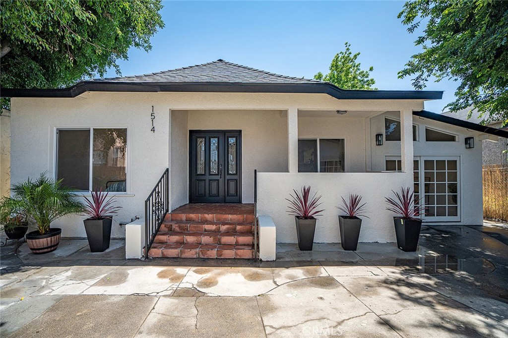 1512 W 36th