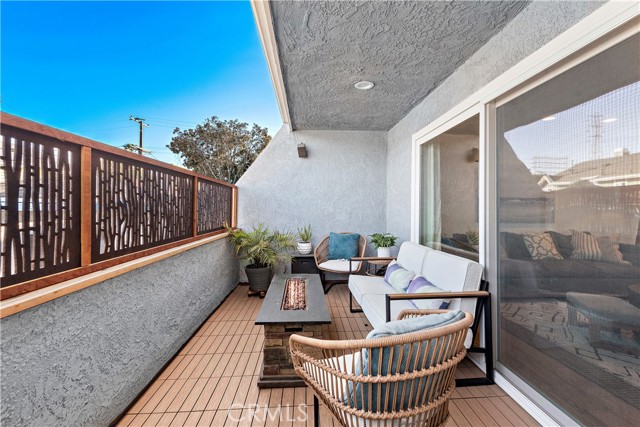 2414 Mathews Avenue, Redondo Beach, California 90278, 2 Bedrooms Bedrooms, ,2 BathroomsBathrooms,Residential,Sold,Mathews,OC22006938