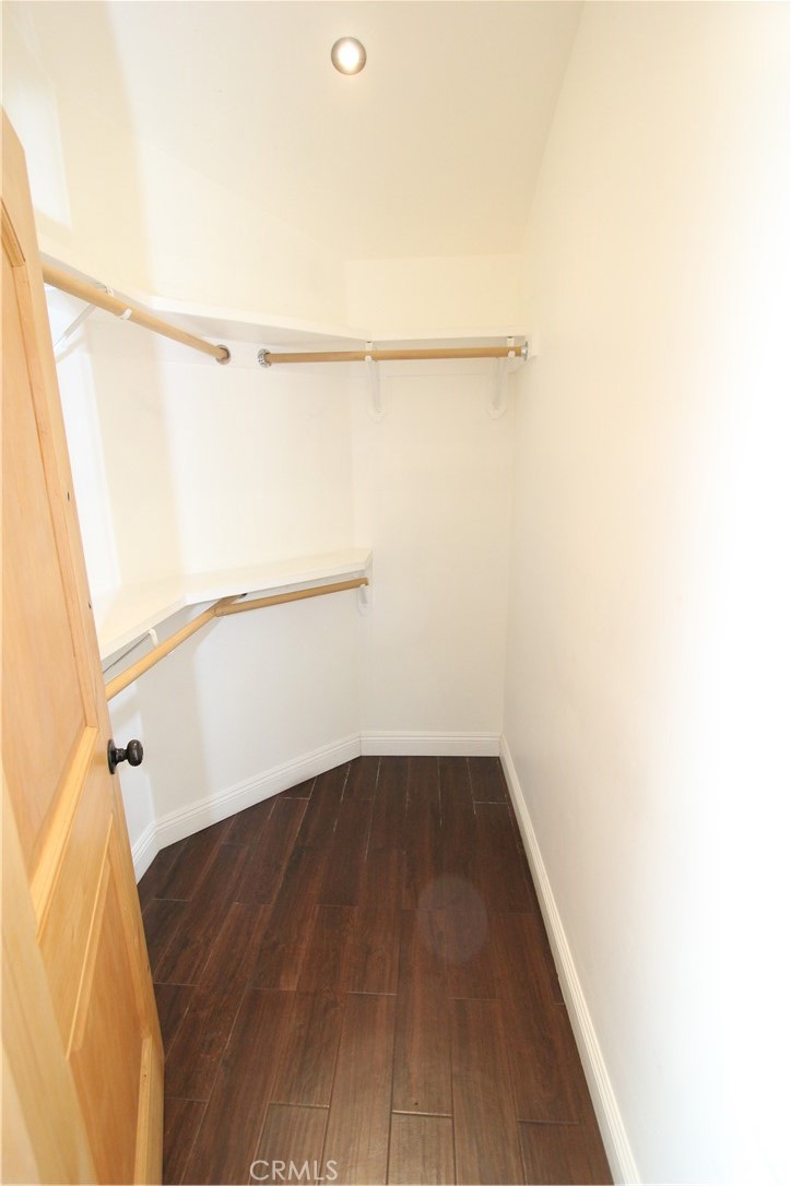 MLS #DW25039930 img 11