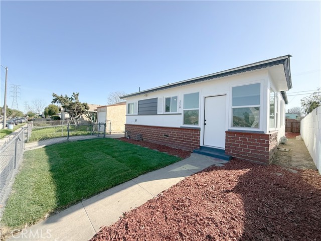 Detail Gallery Image 2 of 25 For 220 W 98th St, Los Angeles,  CA 90003 - 2 Beds | 2 Baths