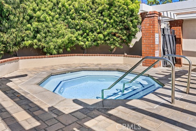 Detail Gallery Image 30 of 32 For 193 Tarocco, Irvine,  CA 92618 - 2 Beds | 2 Baths