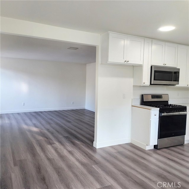 Detail Gallery Image 3 of 16 For 66161 Avenida Dorado, Desert Hot Springs,  CA 92240 - 4 Beds | 2 Baths